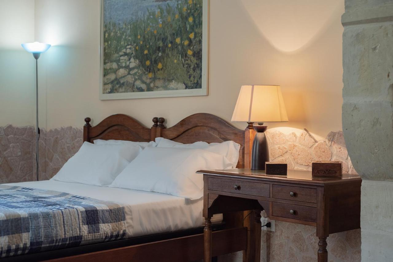 Bed and Breakfast Lu Caffa By Typney Верноле Екстер'єр фото