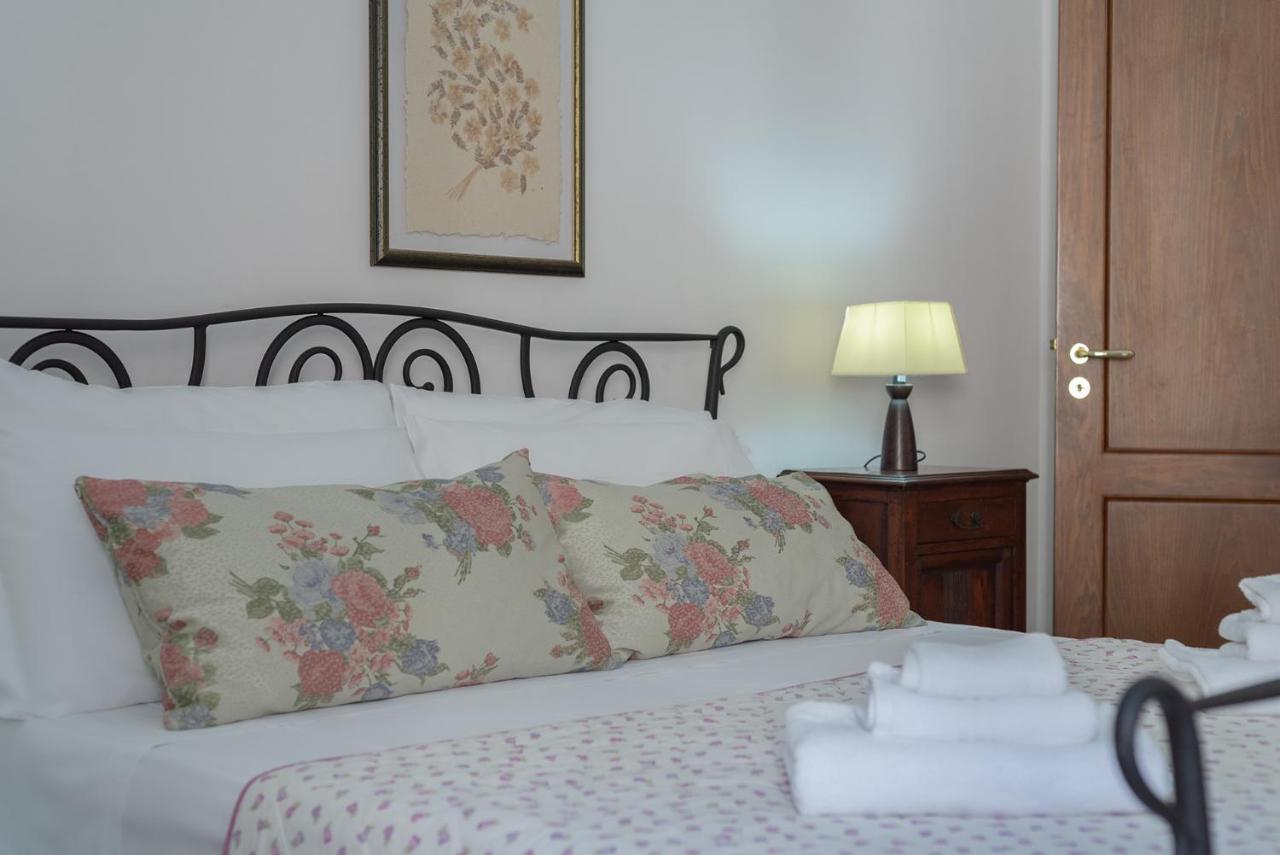 Bed and Breakfast Lu Caffa By Typney Верноле Екстер'єр фото