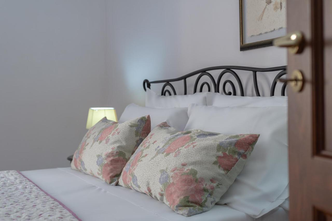 Bed and Breakfast Lu Caffa By Typney Верноле Екстер'єр фото