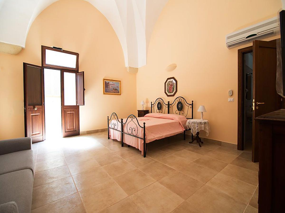Bed and Breakfast Lu Caffa By Typney Верноле Екстер'єр фото