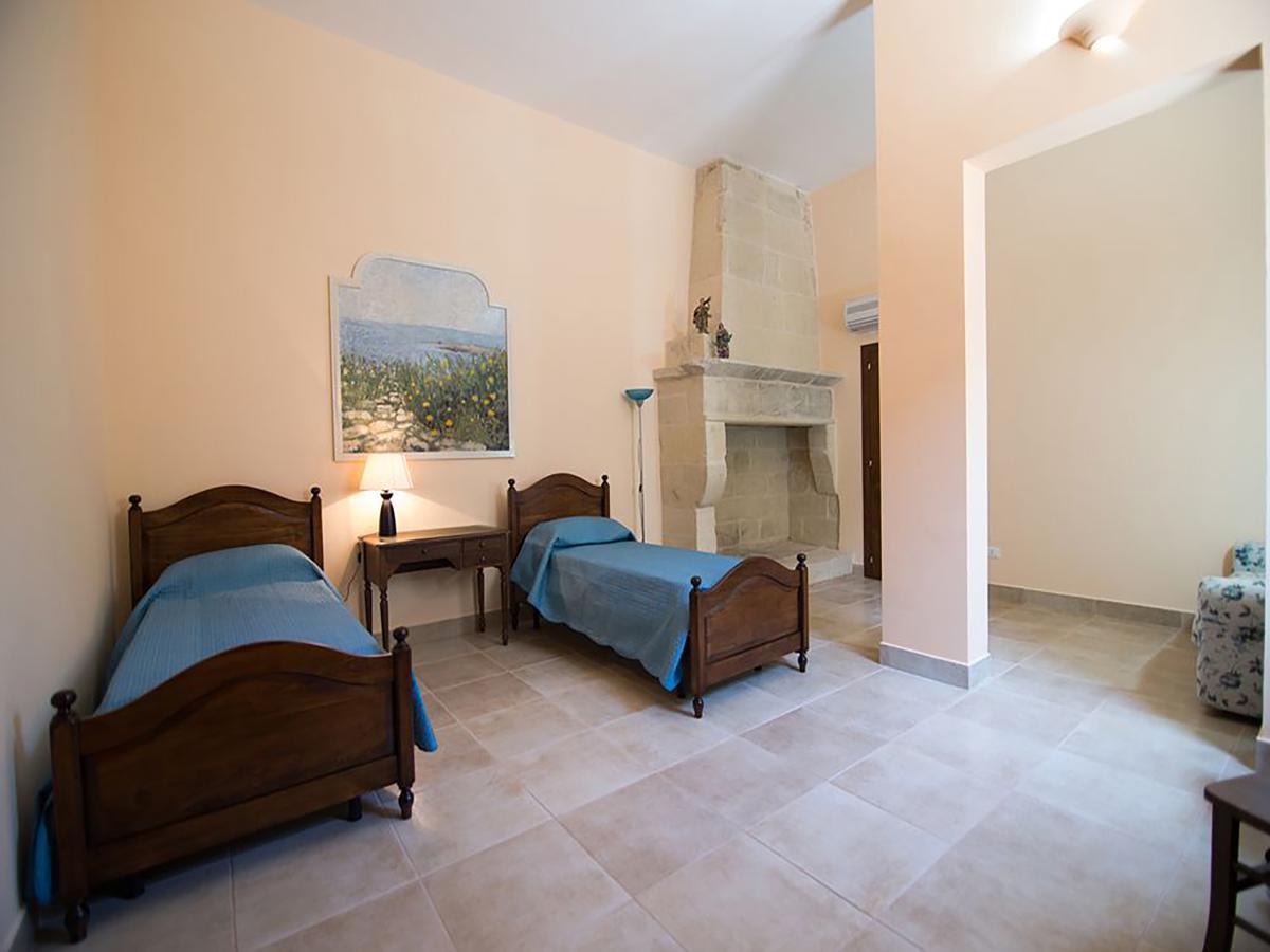 Bed and Breakfast Lu Caffa By Typney Верноле Екстер'єр фото